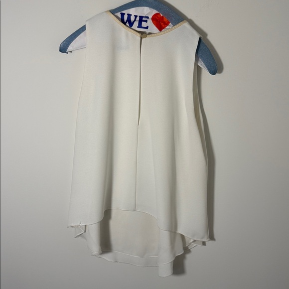 Alice + Olivia Elegant White Sleeveless Blouse size medium - Picture 3 of 7